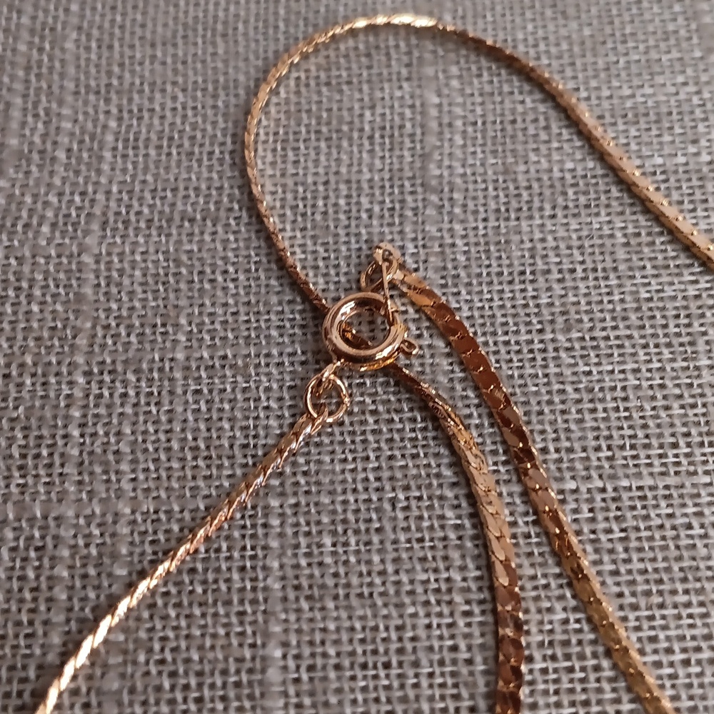 Pink Stone Gold Tone Herringbone Chain Necklace 17" Long - Picture 3 of 5